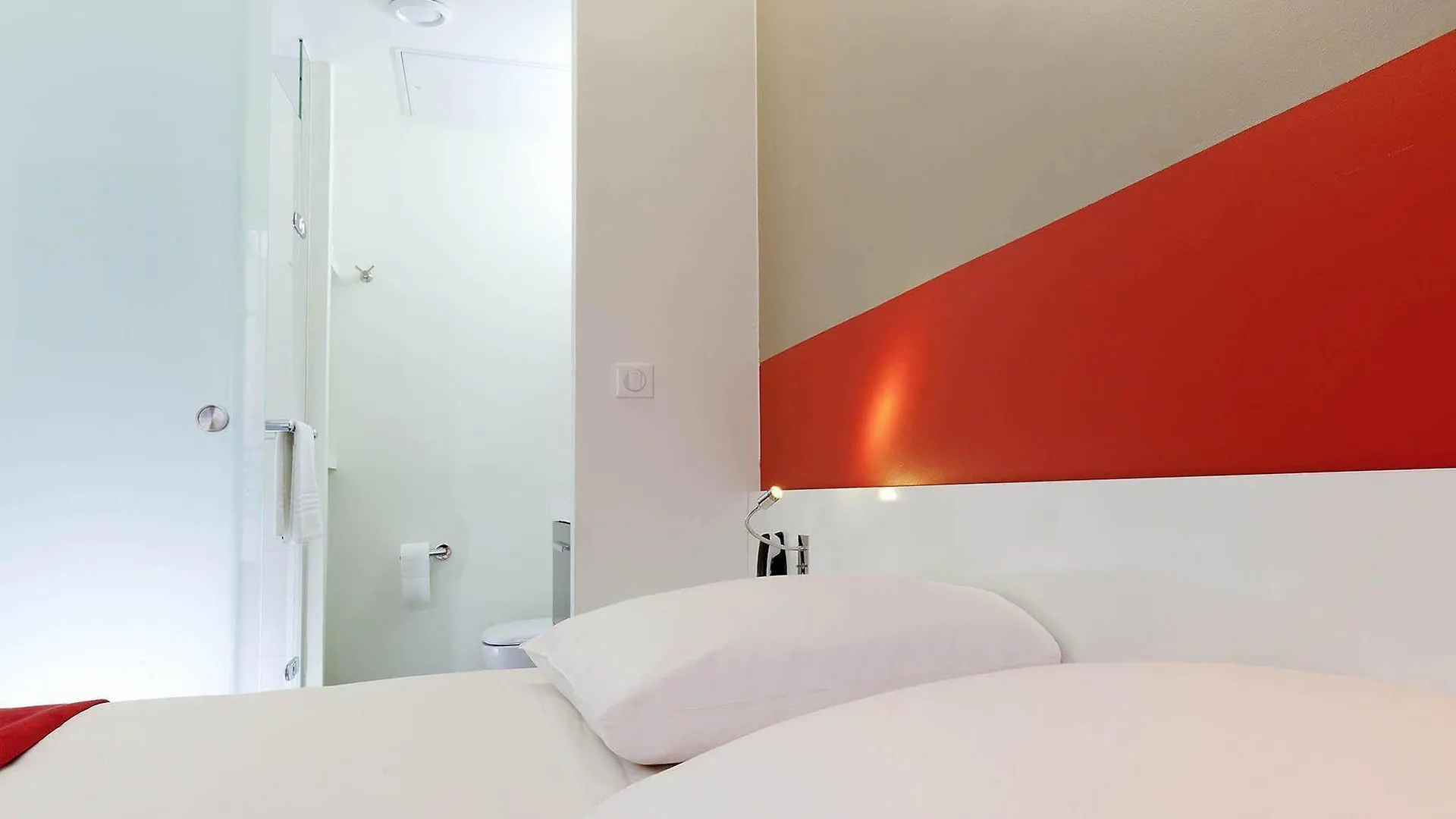 מלון Ibis Styles Paris Montmartre Nord